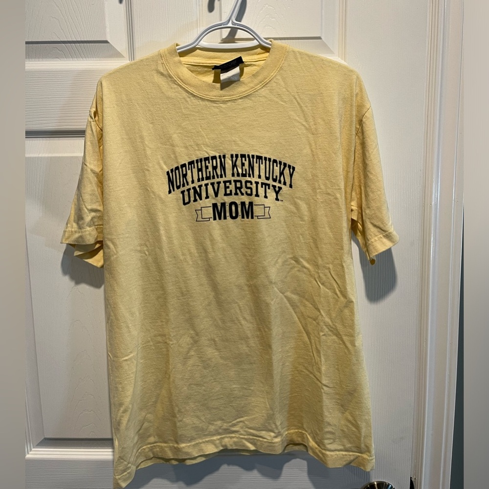 Jansport Northern Kentucky University Mom shirt sized Medium